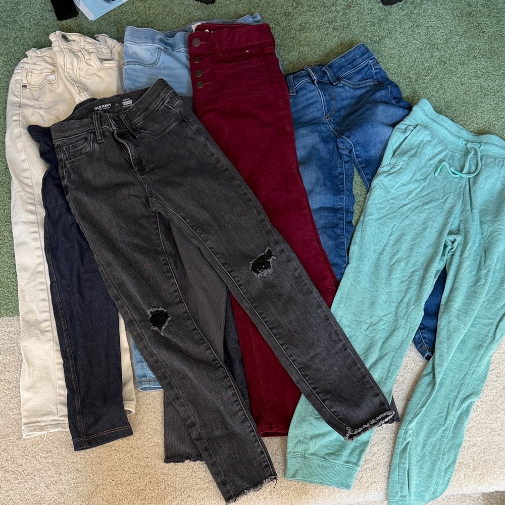 Lot of 8 pairs of girls pants sizes 7-8